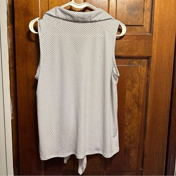 Adrianna Papell Sleeveless Polka Dot Blouse Collar, Buttons Medium - Picture 4 of 4